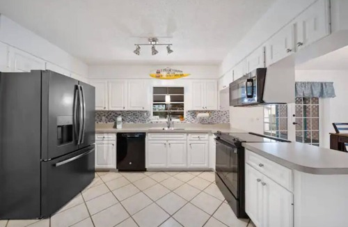 Memphis House | Bliss By The Bay* Heated Pool Home w/Playground