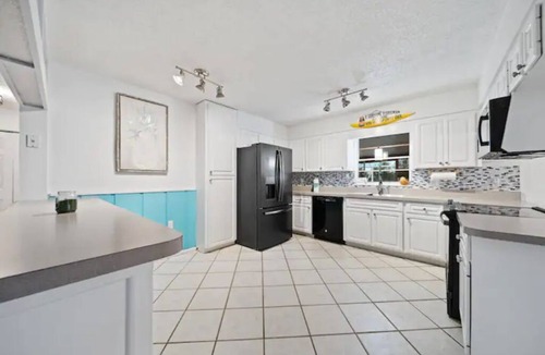 Memphis House | Bliss By The Bay* Heated Pool Home w/Playground
