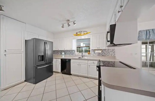 Memphis House | Bliss By The Bay* Heated Pool Home w/Playground