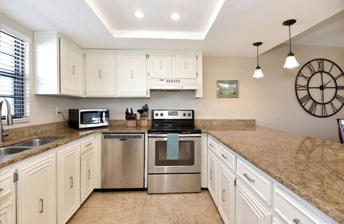 Breakers Condo | Blissful Beach Days Ahead