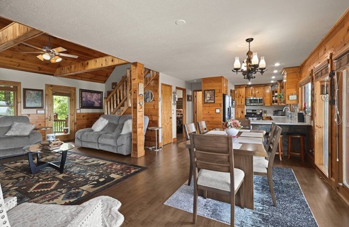 Piney Creek Cabin | Blue Ridge Spectacular Mountain View Cabin-Fire Pit Game-room Wrap Around Porch