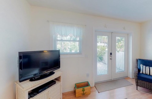 Holmes Beach Villa | Blue Wave Villa West
