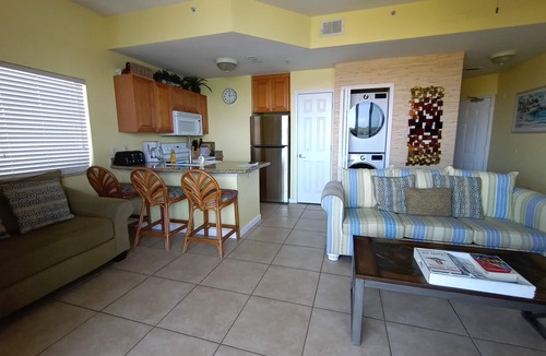 St. Petersburg Resort | Boca Ciega Resort & Marina, Doc Ford's Bar & Restaurant! Less than 2 miles to VA