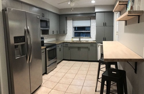 Alta Vista House | Boho Vibe 3B/2B West of S. Tuttle - 1 mile to City Center