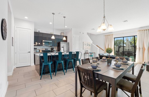 Loughman House | Boutique Resort Escape | Minutes to Disney