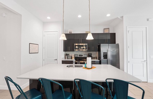 Loughman House | Boutique Resort Escape | Minutes to Disney