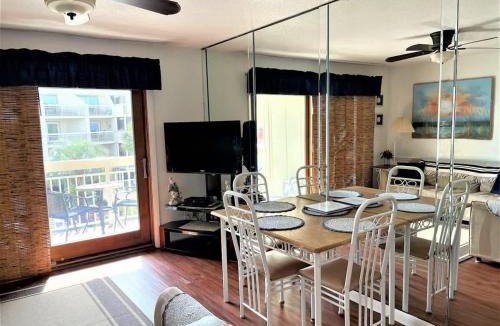 North Forest Beach House | Breakers 221 - Walk to Beach, Shops and Dining
