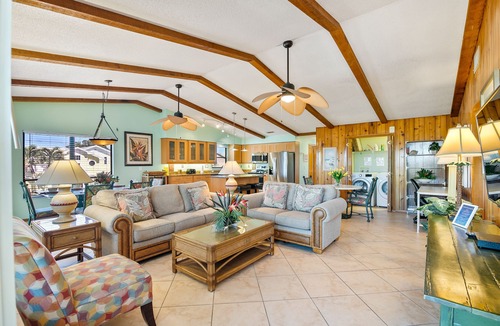 Holmes Beach House | Breakers 3 · Gulf Front · 28-Night Minimum