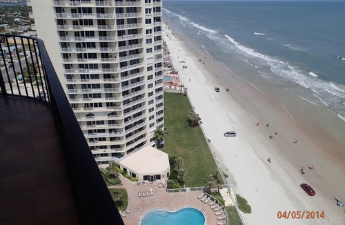 Daytona Beach Shores Condo | Breathtakingly Beautiful, Intoxicating, Titillating, Relaxing, To Be Happy !