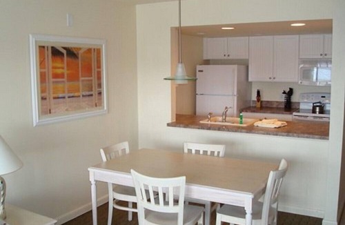 Southend Condo | Breathtaking 2BR Jersey Shore Condo with Pool & Amenities