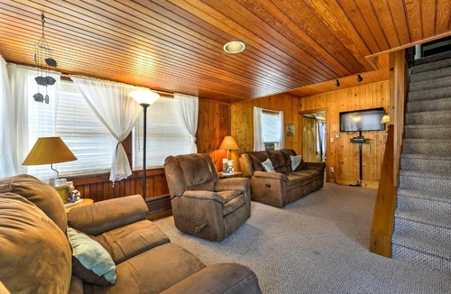 Ship Bottom House | Breezy Ship Bottom House w/Yard + Beach Access!