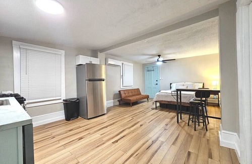 Bristol Apartment | Brickhaven Studio: Detached Kitchen turned Studio!