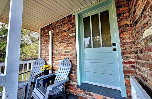 Bristol Apartment | Brickhaven Studio: Detached Kitchen turned Studio!