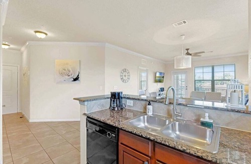 Wellington Condo | Bright 3BR Condo with Resort Pools, Near Disney!