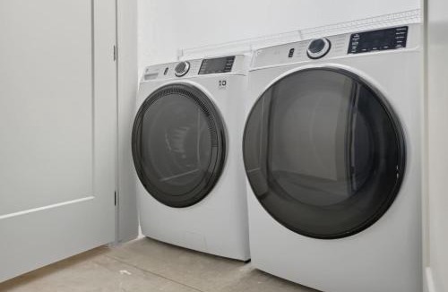 Judson Apartment | Bright and Cozy 2BR Apt with Parking