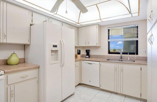 Ocean View Halifax Estates Apartment | Bright apartment w/pool & balcony