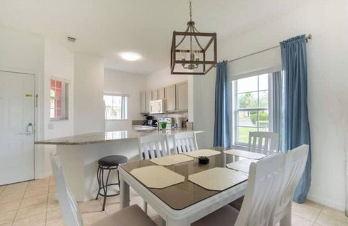 Seasons Villa | Bright Beautiful 3 Bedroom w/community pool near Disney!