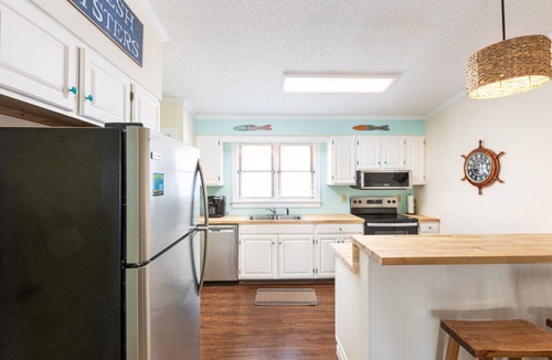 Kitty Hawk Villa | Bright Coastal Townhome | Steps to Beach | Pool, Bikes & More