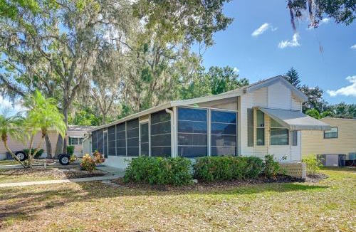 Braden River House | Bright Home: Pool Access & Screened-In Porch!