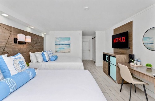 Myrtle Beach Hotel | Bright & Modern Studio 2 Queen Beds 3-Min Walk to Beach