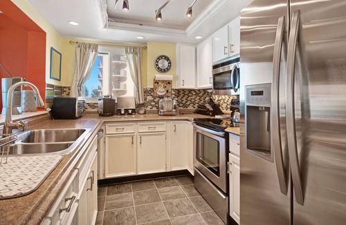 Madeira Beach Condo | Bright, sunny condo with gorgeous ocean views & pool access!