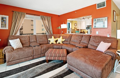 Madeira Beach Condo | Bright, sunny condo with gorgeous ocean views & pool access!