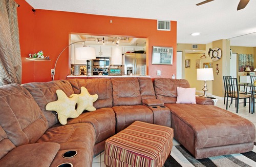 Madeira Beach Condo | Bright, sunny condo with gorgeous ocean views & pool access!