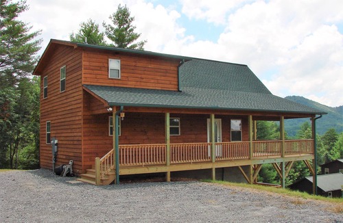 Murphy Ski Chalet | Brighter Days Retreat - 3 Bedroom in a gated community