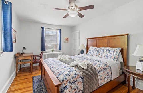 Bryn Mawr Apartment | Bryn Mawr GemBalconyDedicated Parking50TV