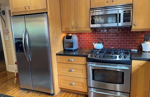 Chimney Rock House | BUBBA'S BIG HOUSE ask about pricing specials for groups of 4 or less!