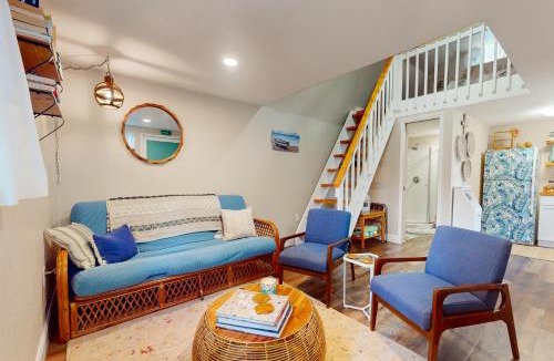 New Port Richey Hotel | Bunglow Boogie Bunkhouse