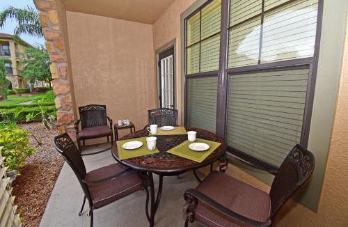 Davenport Apartment | C906-411 Hart's Place (G)