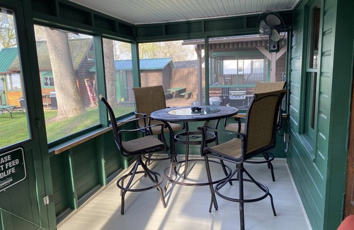 North Bay Cabin | Cabin 2 Waterfront - Three Pines Lodging & Marina