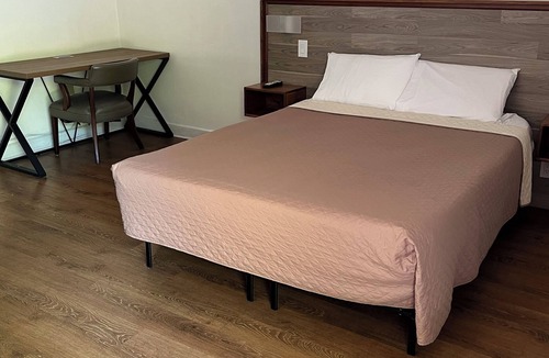 Firthcliffe Hotel | Cadet Motel