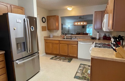 Woodbury House | CALL TODAY FOR SPECIAL 2024/2025 RATES! Charming Retreat w/Golf Cart!