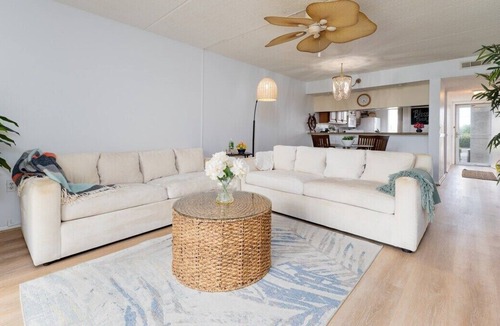 Crescent Beach Apartment | Calm Oasis Condo w/ Beach Access and Pool