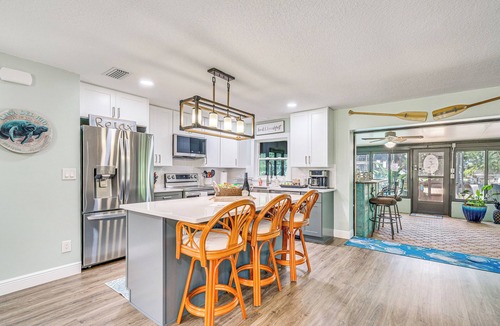 Crystal River House | Canal-Front Outdoor Oasis: Home in Crystal Water