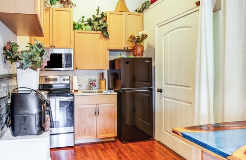 Tavares Apartment | Canal-Front Retreat w/Hot Tub & Dock in Tavares