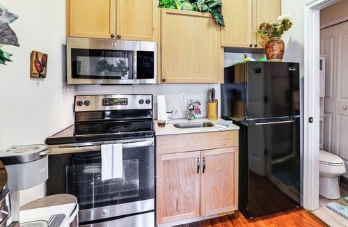 Tavares Apartment | Canal-Front Retreat w/Hot Tub & Dock in Tavares