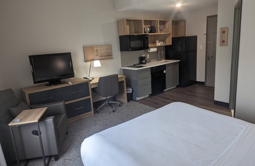 Wilson Hotel | Candlewood Suites Wilson by IHG