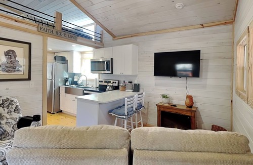 Cosby Cabin | Caney Creek