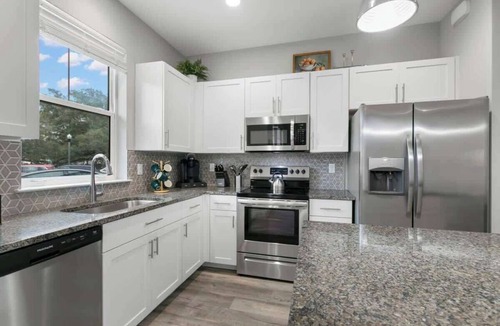 Safety Harbor Apartment | Canopy Cove | Gorgeous Condo In The Heart Downtown