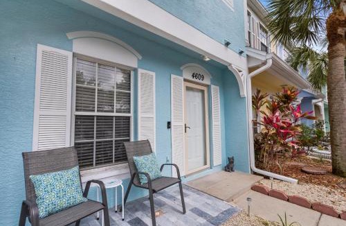 Sabal Harbour House | Cappy Hour! Lakefront townhome with backyard paradise and amazing community amenities!