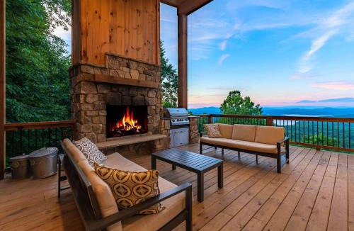 Ridges Over the Lake House | Capstone