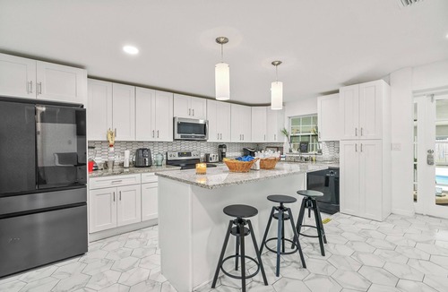 Ybor City House | Casa Social Tampa: Relaxing Retreat w/Salt Pool, Fire Pit & GameRoom