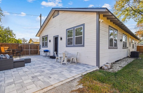 East Ybor House | Casa Sol – Ybor Gem ~ Cozy New 4BR, 3 Bath Retreat