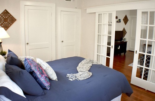 Courier City - Oscawana Apartment | Casablanca of Hyde Park - Adonis - 5 Star Corporate
