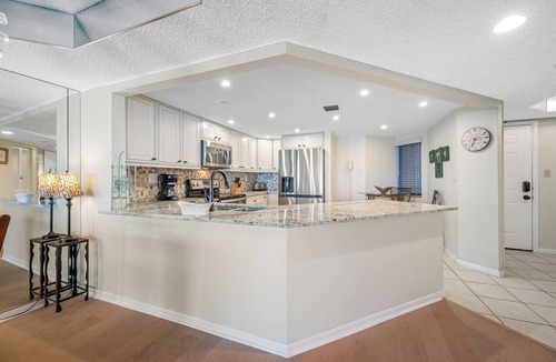 Sand Key Condo | CBC 1-11B - 2 Bedroom Gulf Front Condo with pool & Hot tub!