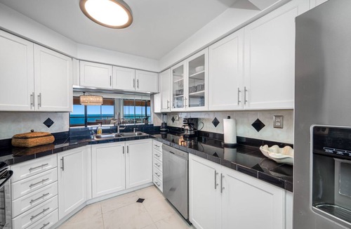 Sand Key Condo | CBC 1-19D Amazing Gulf & Intercoastal Views, Pool, Hot Tub, Gym, Sauna & Pickleball!
