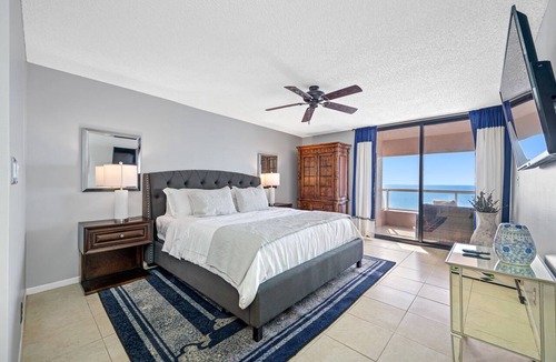Sand Key Condo | CBC 1-19D Amazing Gulf & Intercoastal Views, Pool, Hot Tub, Gym, Sauna & Pickleball!